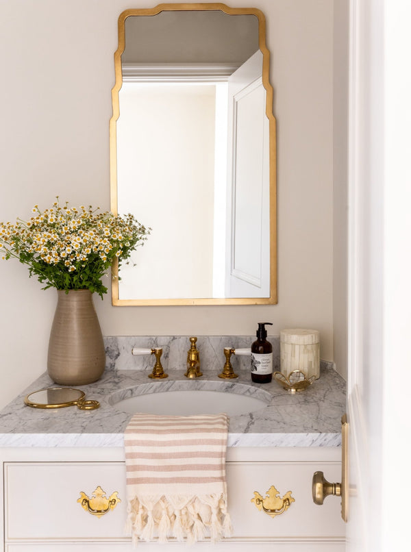 Second picture of Leigh Hand Towel