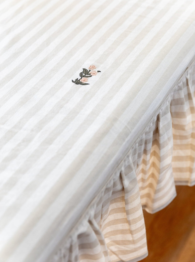 Ruffled Stripe Tablecloth - HJKIT00110 - OS